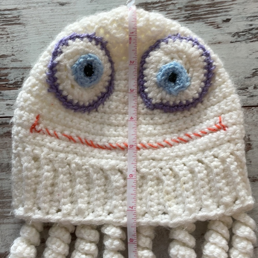 Handmade squid hat - Picture 6 of 6